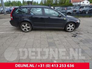 Usados Riel de techo derecha Volvo V50 (MW) 2.4i 20V Precio de solicitud ofrecido por van Deijne Onderdelen Uden B.V.