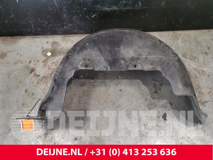 Używane Nadkole Citroen Jumpy 2.0 Blue HDI 120 Cena € 42,35 Z VAT oferowane przez van Deijne Onderdelen Uden B.V.