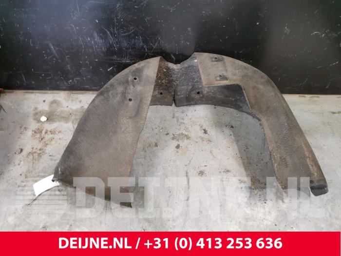 Używane Nadkole Tesla Model S 85D Cena € 42,35 Z VAT oferowane przez van Deijne Onderdelen Uden B.V.