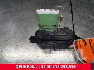 Used Heater resistor Renault Master IV (MA/MB/MC/MD/MH/MF/MG/MH) 2.3 dCi 135 16V FWD Price € 30,25 Inclusive VAT offered by van Deijne Onderdelen Uden B.V.
