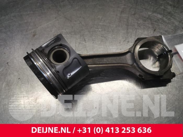 Usados Biela Ford Transit 2.2 TDCi 16V Precio € 96,80 IVA incluido ofrecido por van Deijne Onderdelen Uden B.V.