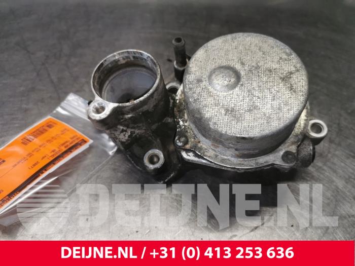 Vacuum pump (diesel) from a Ford Transit 2.2 TDCi 16V 2007