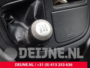 Used Gear stick Hyundai H-300 2.5 CRDi Price on request offered by van Deijne Onderdelen Uden B.V.