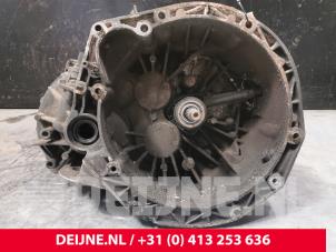 Used Gearbox Opel Vivaro 1.9 DI Price € 484,00 Inclusive VAT offered by van Deijne Onderdelen Uden B.V.