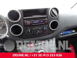 Usagé Radio Citroen Berlingo 1.6 Hdi 16V 90 Prix sur demande proposé par van Deijne Onderdelen Uden B.V.