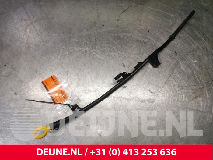 Gebrauchte Ölmessstab Volkswagen Transporter T6 2.0 TDI DRF Preis € 18,15 Mit Mehrwertsteuer angeboten von van Deijne Onderdelen Uden B.V.