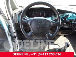 Used Left airbag (steering wheel) Hyundai H-1/H-200 2.5 CRDi Powervan Price on request offered by van Deijne Onderdelen Uden B.V.