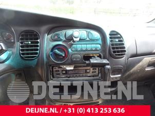 Używane Radio Hyundai H-1/H-200 2.5 CRDi Powervan Cena na żądanie oferowane przez van Deijne Onderdelen Uden B.V.
