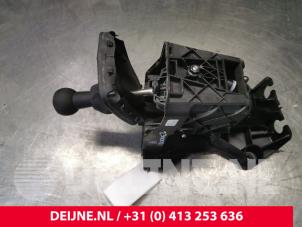 Used Gear stick Peugeot Partner (EF/EU) 1.5 BlueHDi 75 Price € 121,00 Inclusive VAT offered by van Deijne Onderdelen Uden B.V.