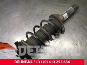 Used Front shock absorber rod, left Volkswagen Jetta IV (162/16A) 1.2 TSI Price € 45,00 Margin scheme offered by van Deijne Onderdelen Uden B.V.