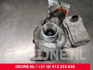 Używane Turbo Mercedes Sprinter 3,5t (906.63) 310 CDI 16V Cena € 332,75 Z VAT oferowane przez van Deijne Onderdelen Uden B.V.