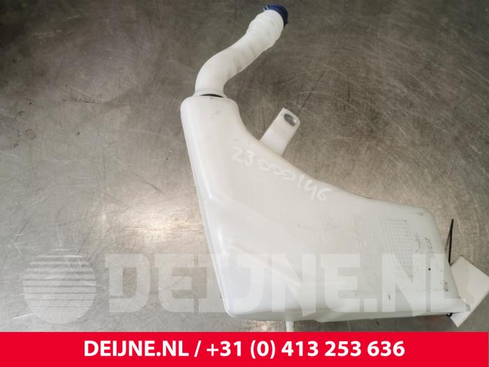 Front windscreen washer reservoir from a Iveco New Daily VI 35C18,35S18,40C18,50C18,60C18,65C18,70C18 2022