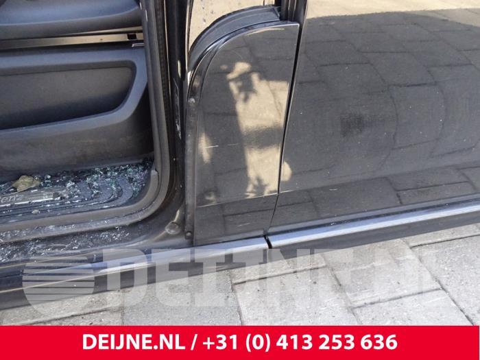 Tankklappe van een Mercedes-Benz V (447.8) 2.0 300 CDI, 300 d 16V 2019
