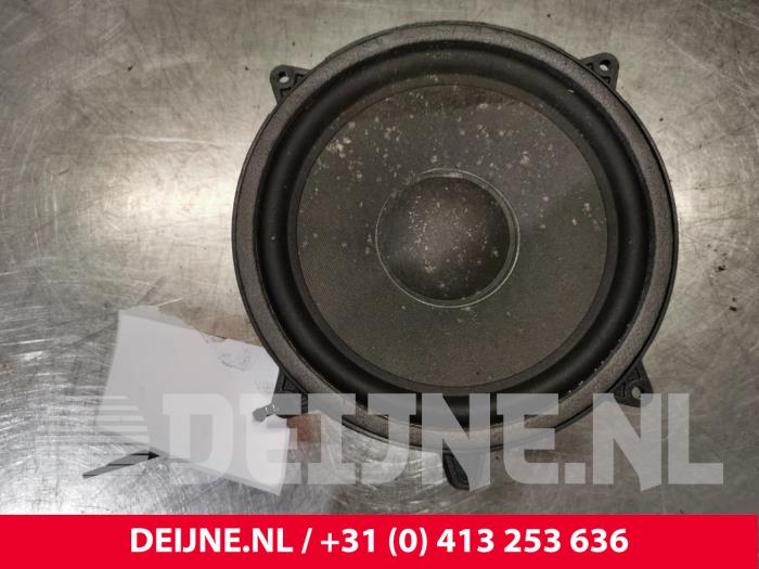 Używane Glosnik Mercedes V (447.8) 2.0 300 d 16V Cena € 48,40 Z VAT oferowane przez van Deijne Onderdelen Uden B.V.
