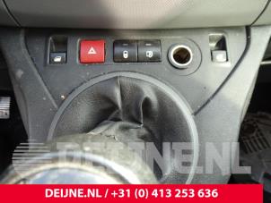 Usados Interruptor de ventanilla eléctrica Peugeot Partner (GC/GF/GG/GJ/GK) 1.6 HDI 75 16V Precio de solicitud ofrecido por van Deijne Onderdelen Uden B.V.