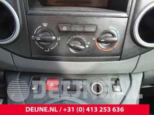 Usados Panel de control de calefacción Peugeot Partner (GC/GF/GG/GJ/GK) 1.6 HDI 75 16V Precio de solicitud ofrecido por van Deijne Onderdelen Uden B.V.