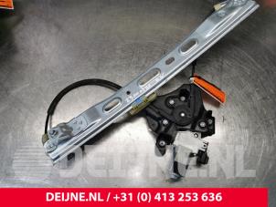 Begagnade Fönstermekanism, 2-dörrars, höger fram Ford Transit Connect (PJ2) 1.6 TDCi 16V 75 Pris € 60,50 Inklusive moms erbjuds av van Deijne Onderdelen Uden B.V.
