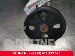 Used Power steering pump Volvo V70 (SW) 2.4 D5 20V Price € 50,00 Margin scheme offered by van Deijne Onderdelen Uden B.V.