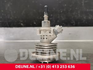 Usagé Injecteur Adblue Opel Vivaro 1.6 CDTI 95 Euro 6 Prix € 90,75 Prix TTC proposé par van Deijne Onderdelen Uden B.V.