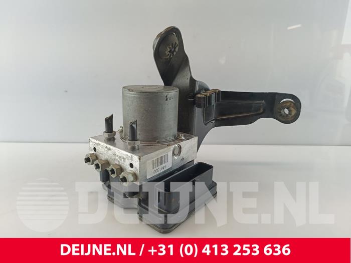 Używane Pompa ABS Volvo C40 Recharge (XK) Recharge Twin 78 kWh Cena € 350,90 Z VAT oferowane przez van Deijne Onderdelen Uden B.V.