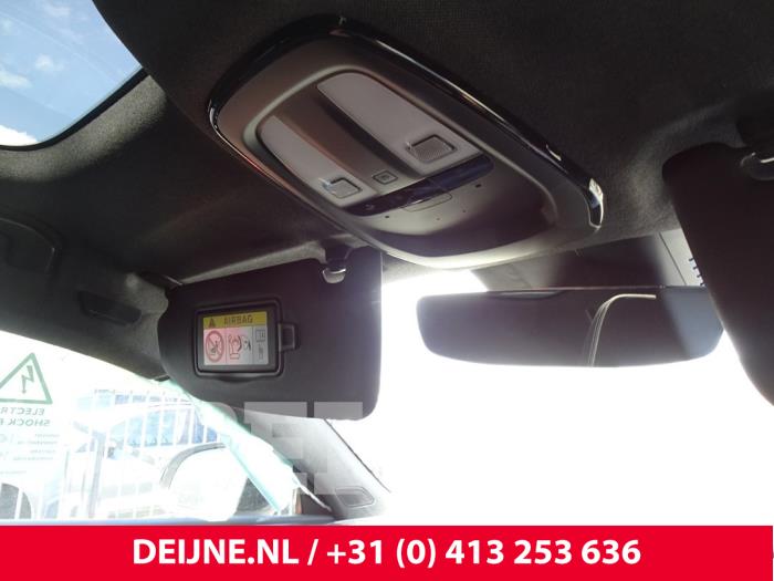 Używane Lusterko wewnetrzne Volvo C40 Recharge (XK) Recharge Twin 78 kWh Cena € 84,70 Z VAT oferowane przez van Deijne Onderdelen Uden B.V.