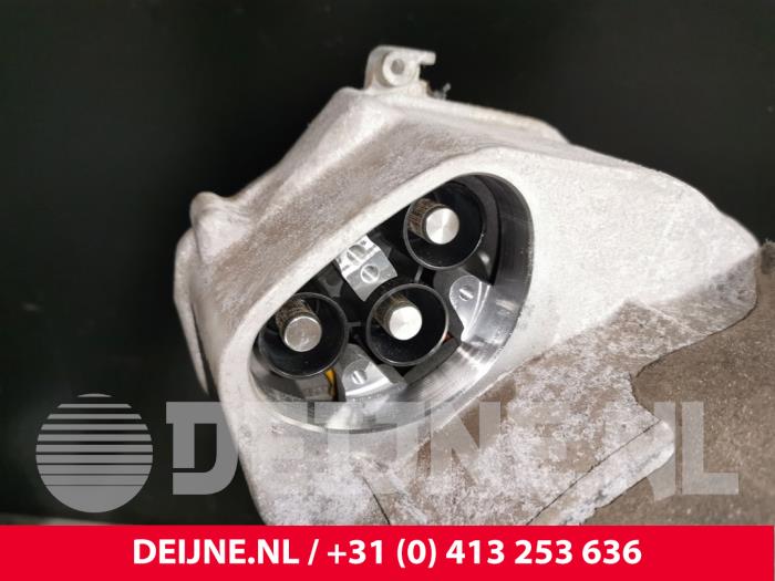 Electric motor electric car Volvo C40 Recharge Recharge Twin - 36003601 ...