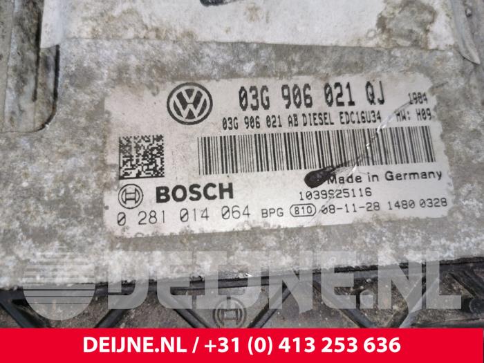 Steuergerät Motormanagement van een Volkswagen Golf V Variant (1K5) 1.9 TDI 2009