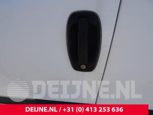 Used Door handle 2-door, right Fiat Doblo Cargo (263) 1.6 D Multijet Price on request offered by van Deijne Onderdelen Uden B.V.