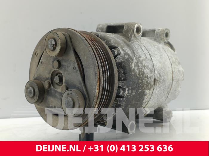 Usagé Compresseur de clim Volvo V50 (MW) 1.8 16V Flexifuel Prix € 35,00 Règlement à la marge proposé par van Deijne Onderdelen Uden B.V.