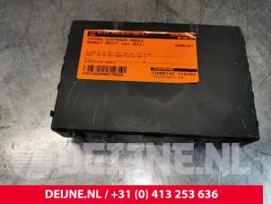 Central electronic Modul van een Renault Maxity 3.0 DCI 150.35 2011