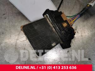 Używane Opornik nagrzewnicy Renault Maxity 3.0 DCI 150.35 Cena € 30,25 Z VAT oferowane przez van Deijne Onderdelen Uden B.V.