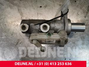 Usagé Cylindre de frein principal Renault Maxity 3.0 DCI 150.35 Prix € 60,50 Prix TTC proposé par van Deijne Onderdelen Uden B.V.