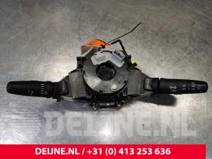 Używane Przelacznik Combi kolumny kierownicy Renault Maxity 3.0 DCI 150.35 Cena € 121,00 Z VAT oferowane przez van Deijne Onderdelen Uden B.V.