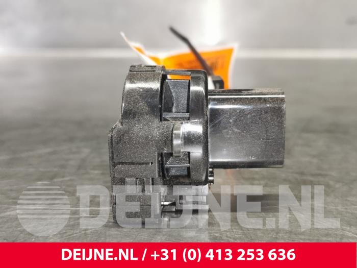 Begagnade Innetemperatursensor Volvo V60 II (ZW) 2.0 D4 16V Pris € 30,00 Marginaltabell erbjuds av van Deijne Onderdelen Uden B.V.