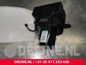 Używane Czujnik temperatury wewnetrznej Volvo XC60 II (UZ) 2.0 B4 16V AWD Cena € 30,00 Procedura marży oferowane przez van Deijne Onderdelen Uden B.V.