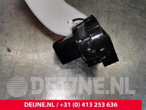 Used Interior temperature sensor Volvo XC60 II (UZ) 2.0 D4 16V AWD Price € 30,00 Margin scheme offered by van Deijne Onderdelen Uden B.V.