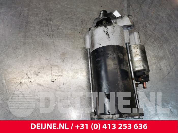 Starter from a Volvo S80 (AR/AS) 2.0 D 16V 2009