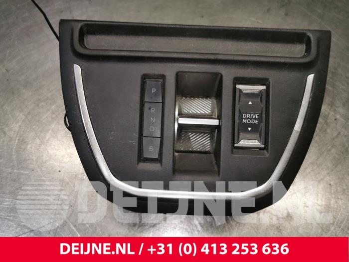 Automatic gear selector from a Toyota ProAce Electric Worker 2021
