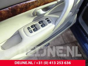 Used Electric window switch Volvo S80 (TR/TS) 2.9 T6 24V Price on request offered by van Deijne Onderdelen Uden B.V.