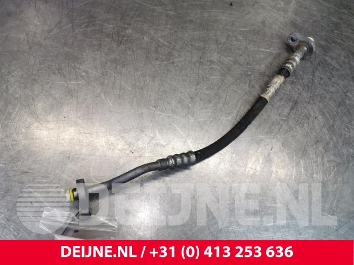Air conditioning line from a Volvo S60 II (FS) 2.0 D3 16V 2017