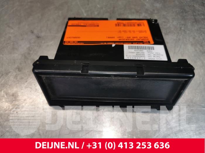 Begagnade Innerdisplay Volvo S40 (MS) 1.8 16V Pris € 46,00 Marginaltabell erbjuds av van Deijne Onderdelen Uden B.V.