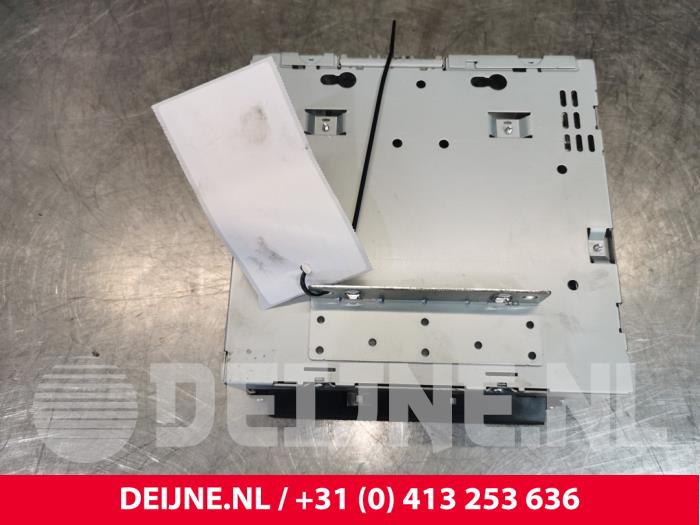 Gebrauchte CD Spieler Volvo S40 (MS) 2.0 16V Preis € 50,00 Margenregelung angeboten von van Deijne Onderdelen Uden B.V.