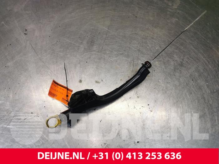 Gebrauchte Ölmessstab Opel Movano 2.3 CDTi 16V FWD Preis € 18,15 Mit Mehrwertsteuer angeboten von van Deijne Onderdelen Uden B.V.