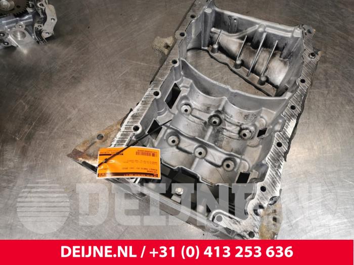 Gebrauchte Ölwanne Renault Trafic New (FL) 2.0 dCi 16V 115 Preis € 121,00 Mit Mehrwertsteuer angeboten von van Deijne Onderdelen Uden B.V.