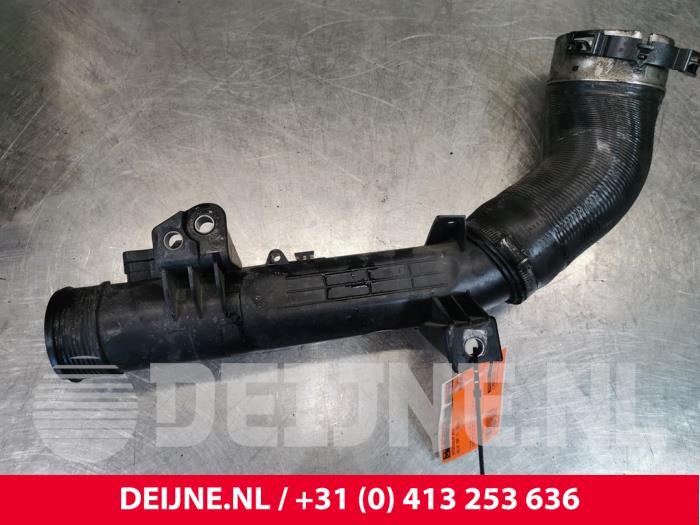 Gebrauchte Intercooler Rohr Volvo S90 II 2.0 D4 16V Preis € 60,00 Margenregelung angeboten von van Deijne Onderdelen Uden B.V.