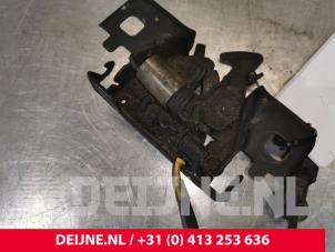 Used Bonnet lock mechanism Opel Vivaro 1.6 CDTI 95 Euro 6 Price € 24,20 Inclusive VAT offered by van Deijne Onderdelen Uden B.V.