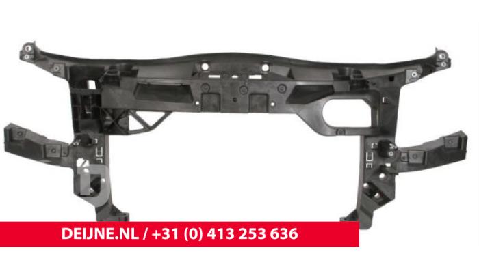 Nya Front Mercedes Sprinter Pris € 157,30 Inklusive moms erbjuds av van Deijne Onderdelen Uden B.V.