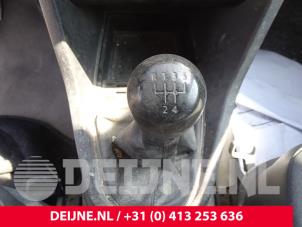 Used Gear stick Volkswagen Caddy IV 2.0 TDI 102 Price € 102,85 Inclusive VAT offered by van Deijne Onderdelen Uden B.V.