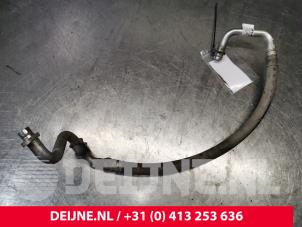 Usados Tubo de aire acondicionado Opel Vivaro 1.6 CDTI 95 Euro 6 Precio € 60,50 IVA incluido ofrecido por van Deijne Onderdelen Uden B.V.
