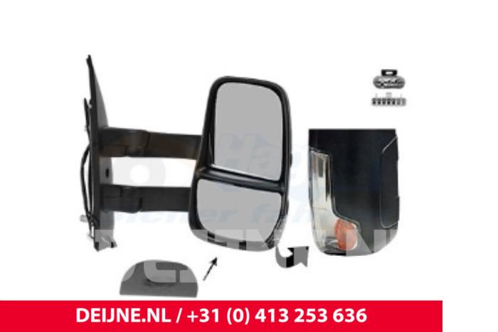 Wing mirror, right from a Iveco New Daily 2018